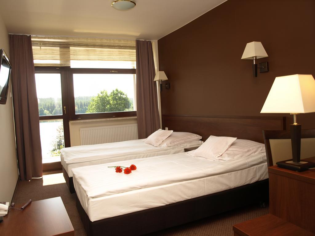 Hotel Kormoran Mierki Rum bild